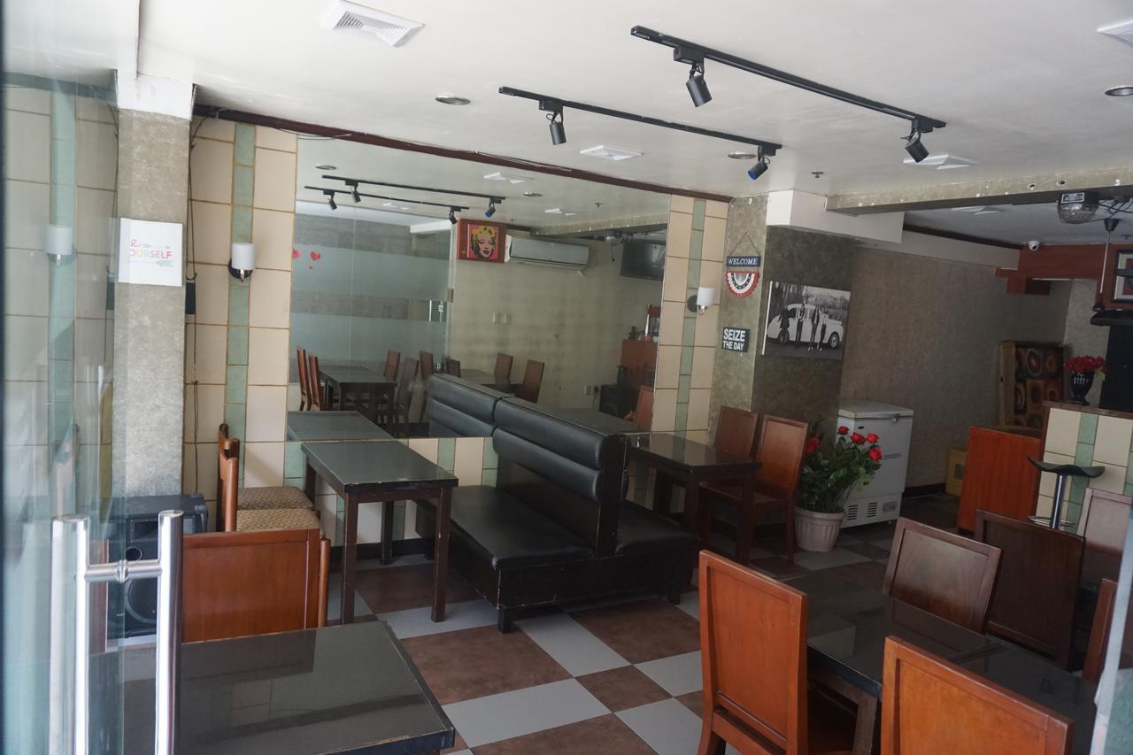 The Shila Philla Hotel Makati City Exterior foto