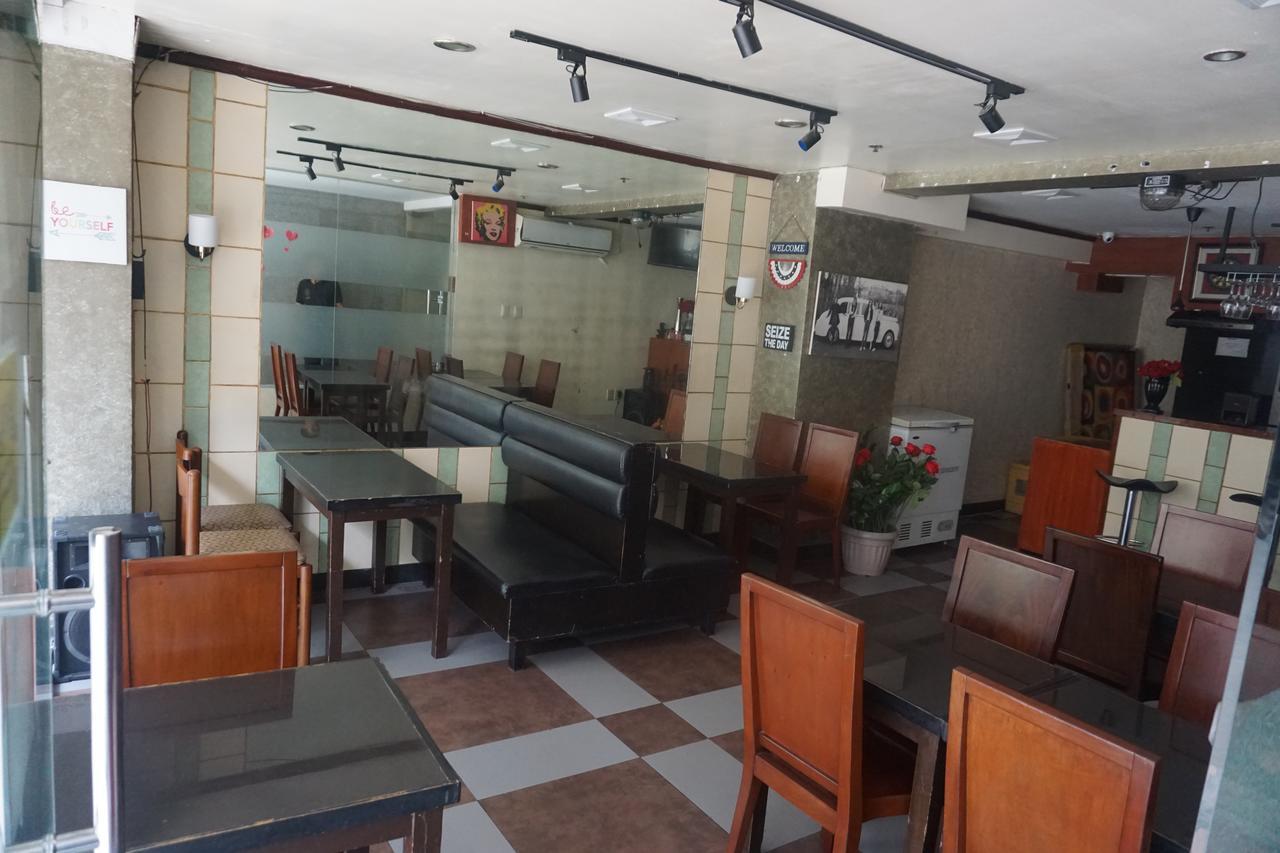 The Shila Philla Hotel Makati City Exterior foto