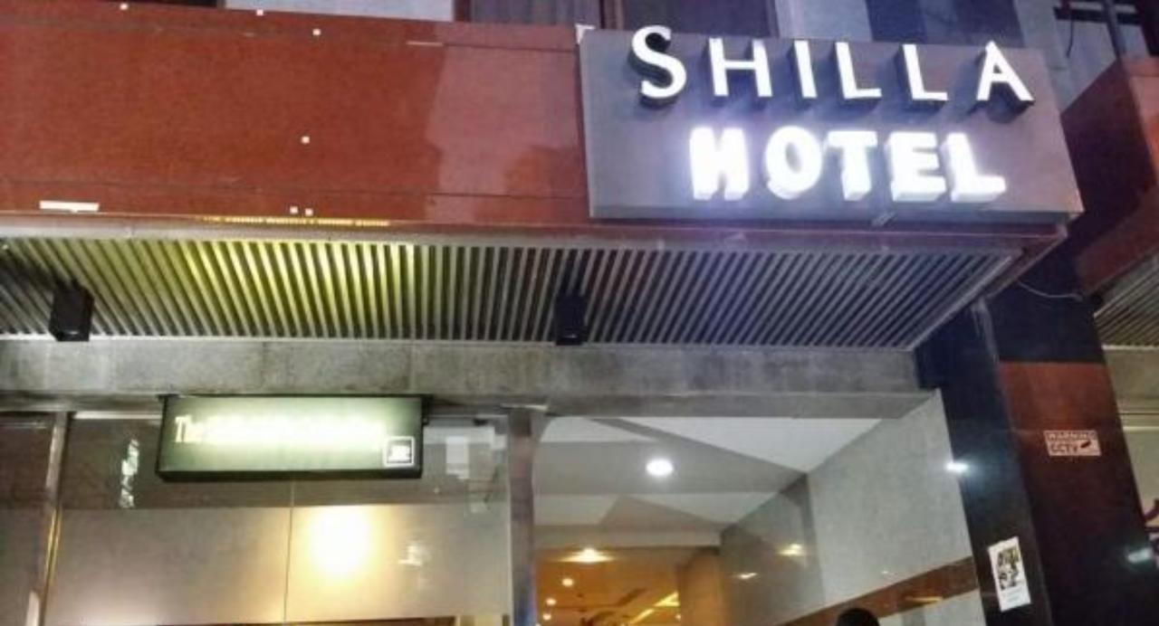 The Shila Philla Hotel Makati City Exterior foto